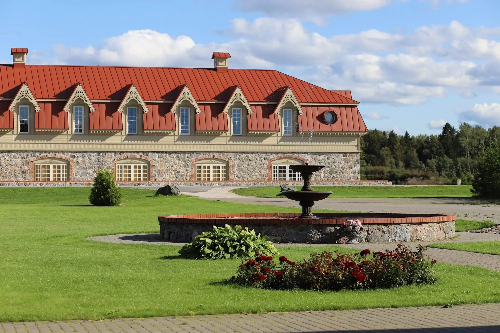 Auree Antiikhotell Väljast
