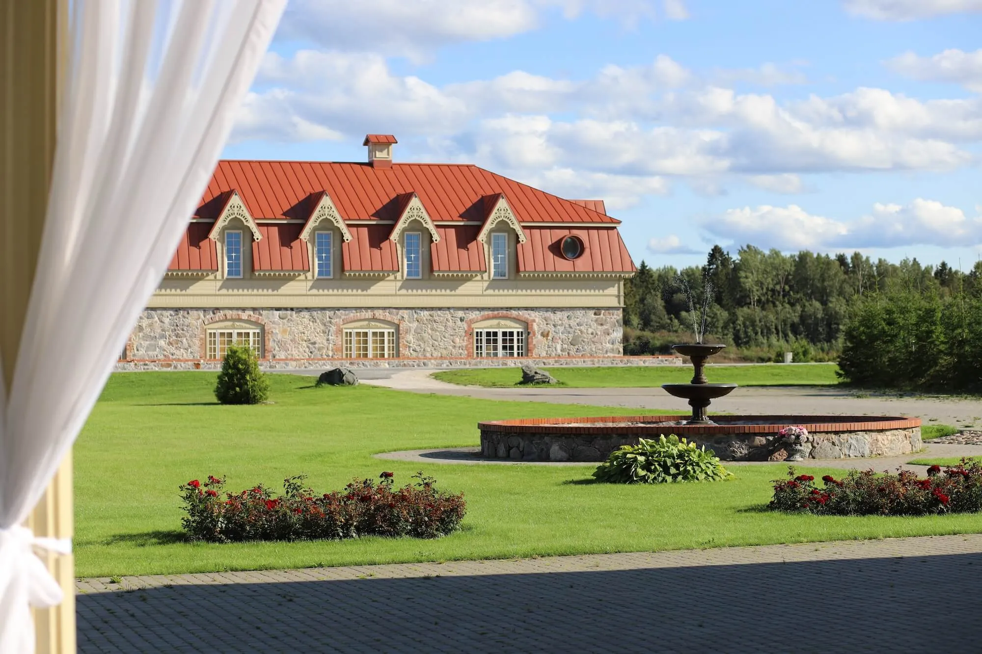 Auree Antiikhotell Väljast